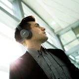 Bose QuietComfort 25 Acoustic Noise Cancelling Headphones for Apple devices - Black (Wired 3.5mm)